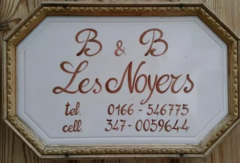 تختخواب و صبحانه Affittacamere Les Noyers