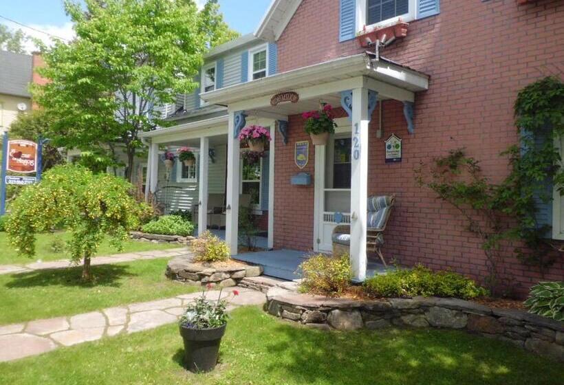 Au Coeur De Magog B&b