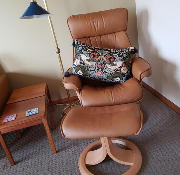 تختخواب و صبحانه Cornwall Cottage