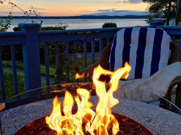 تختخواب و صبحانه Treadwell Inn