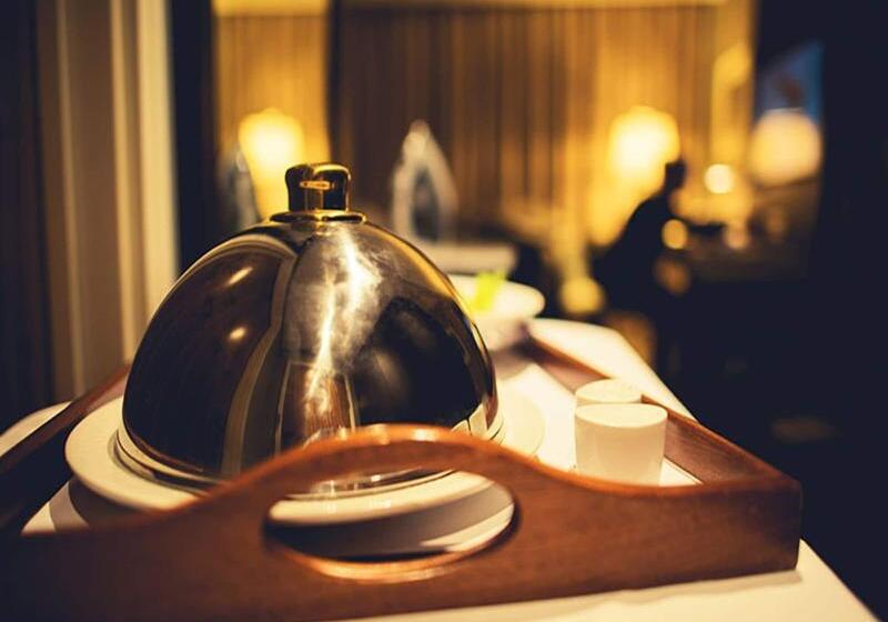 Colonial Motel & Apartments