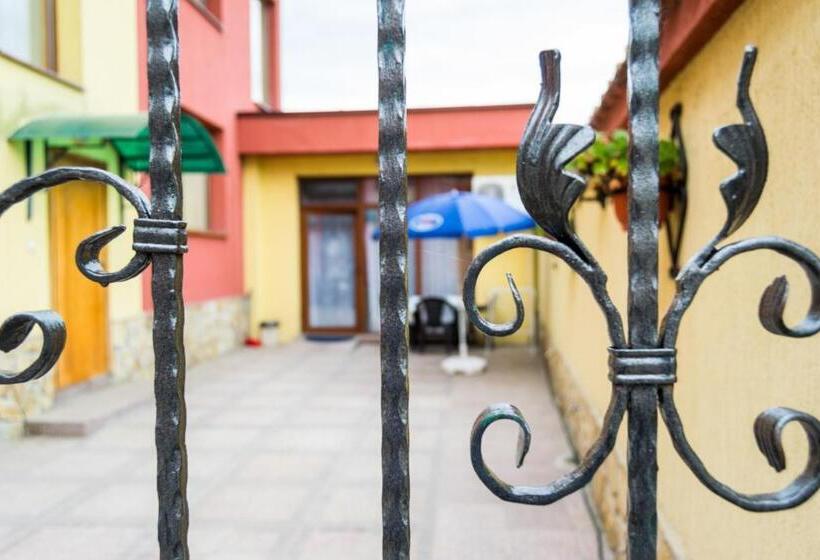 Family Hotel Kavrakovi