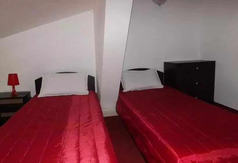 Hostel Rayska Yabalka