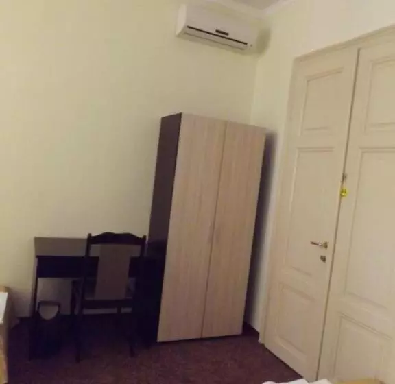 Hostel Rayska Yabalka