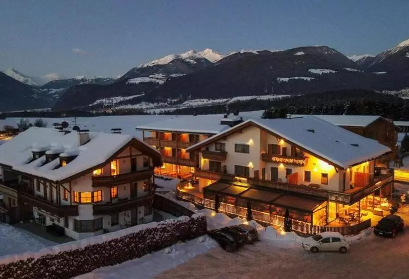 ホテル B&b Feldmessner