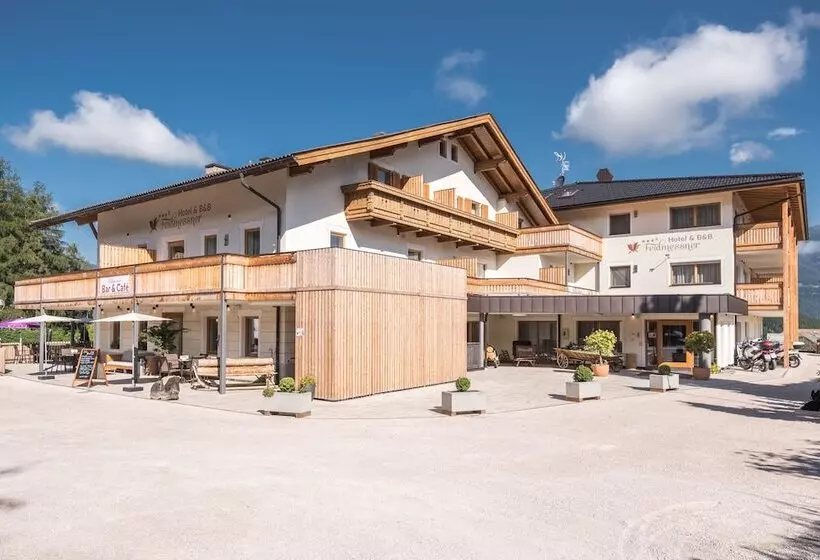 ホテル B&b Feldmessner
