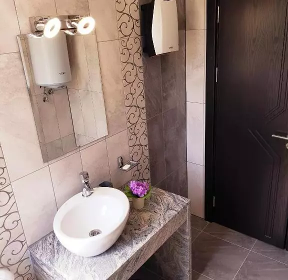 هتل Central Guest Rooms