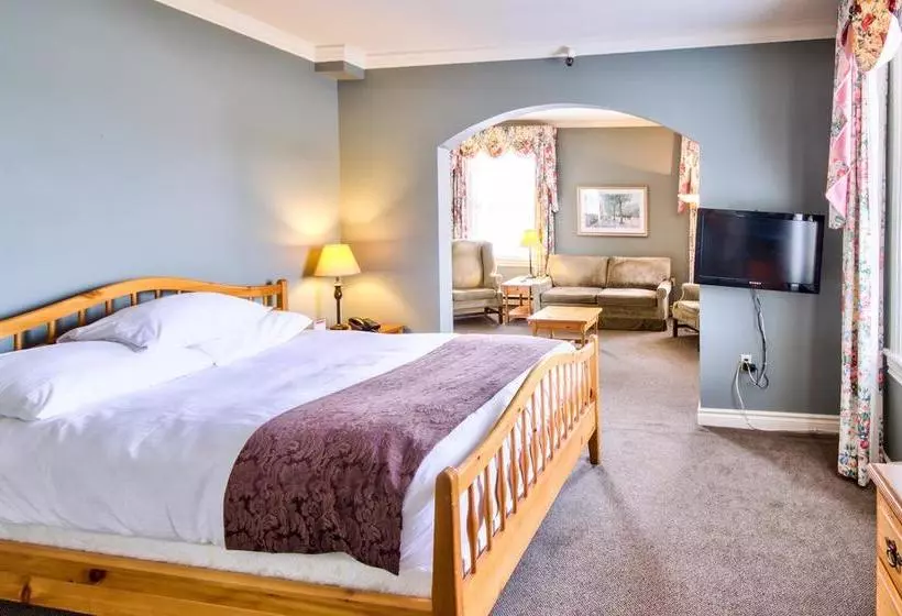 هتل Queen S Inn At Stratford