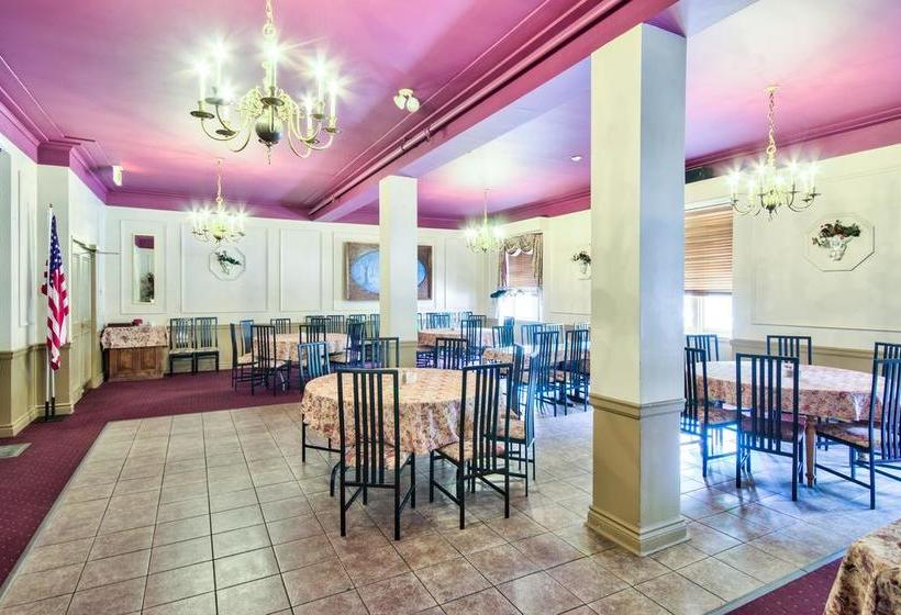 בית מלון כפרי Queen S Inn At Stratford