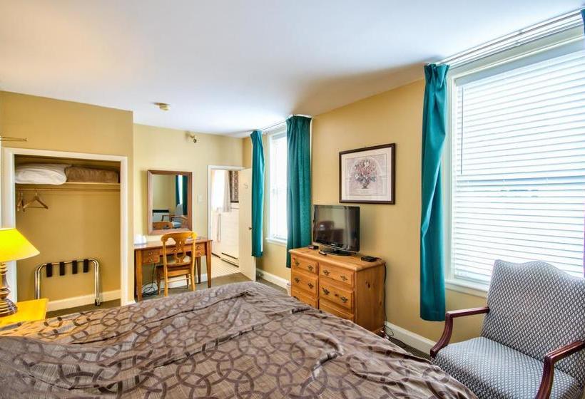 בית מלון כפרי Queen S Inn At Stratford