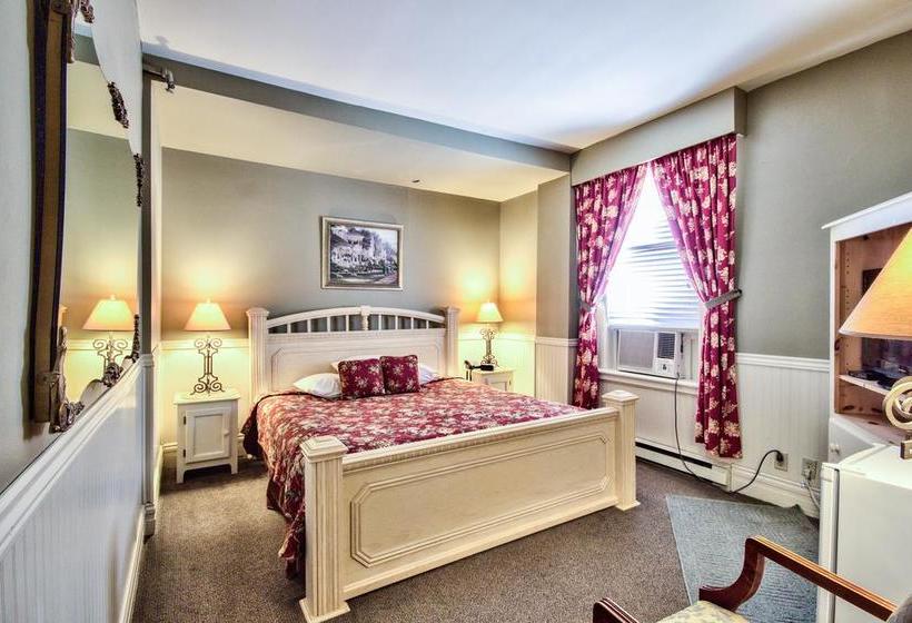 בית מלון כפרי Queen S Inn At Stratford