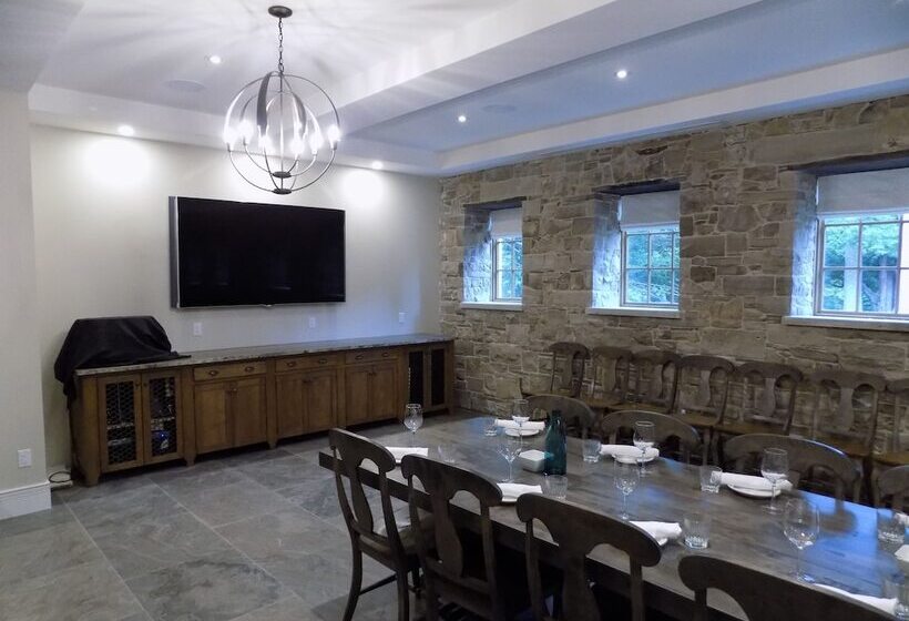 فندق The Barracks Inn