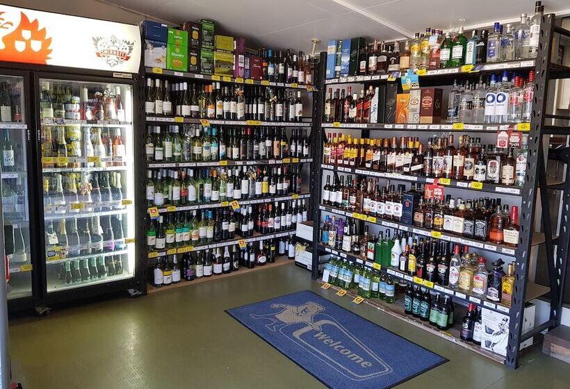 Lamington Hotel Motel Detached Motel