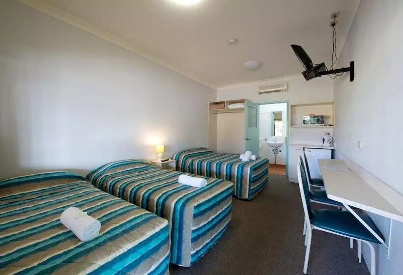 Lamington Hotel Motel   Detached Motel