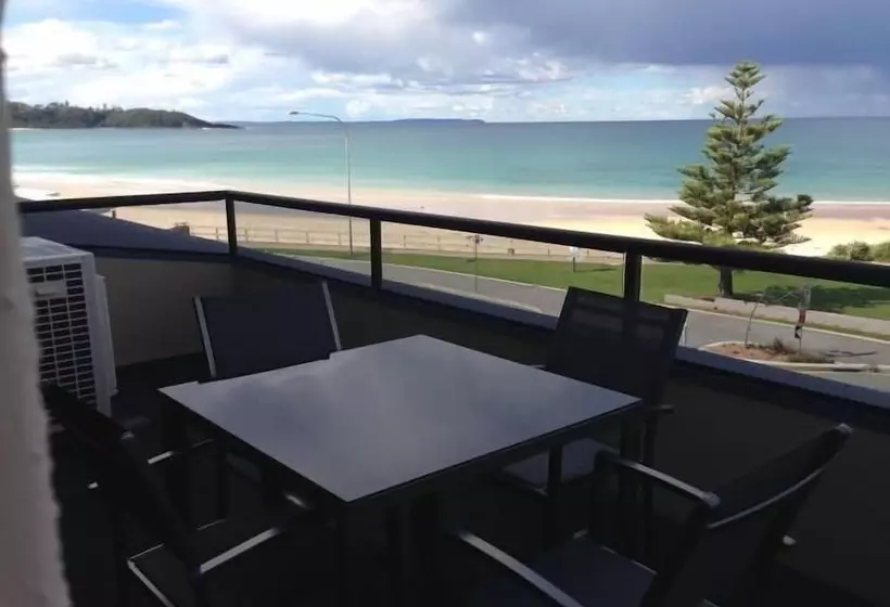 Motelli Beachhouse Mollymook
