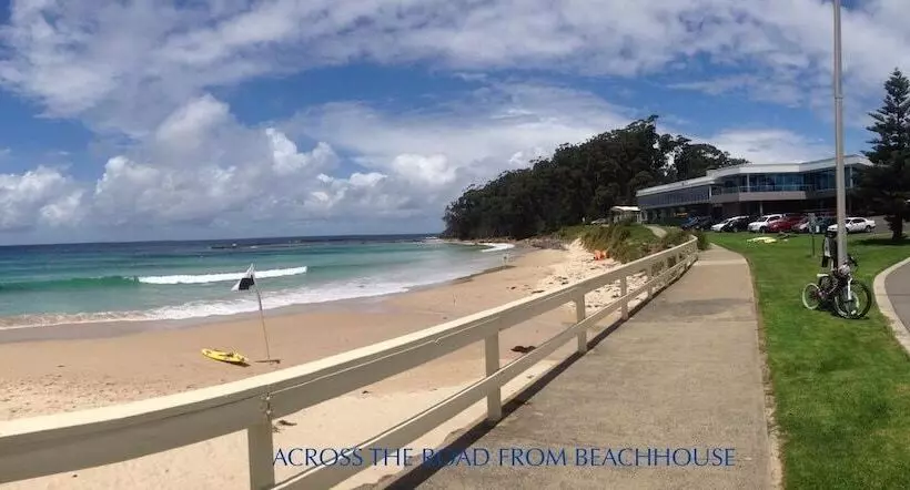 Motelli Beachhouse Mollymook