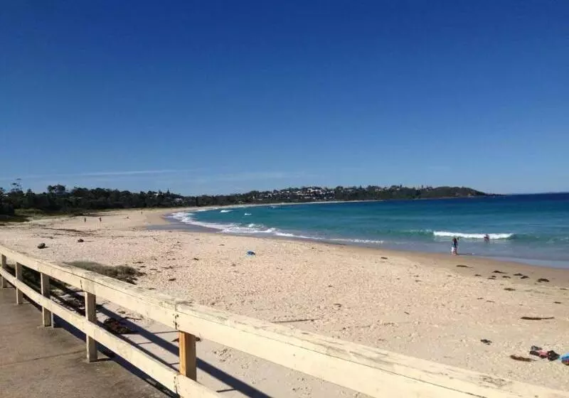 Motelli Beachhouse Mollymook