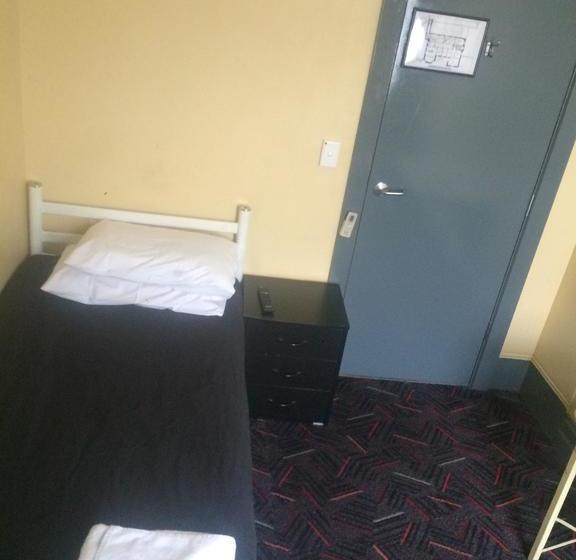 فندق على الطريق Cross Keys