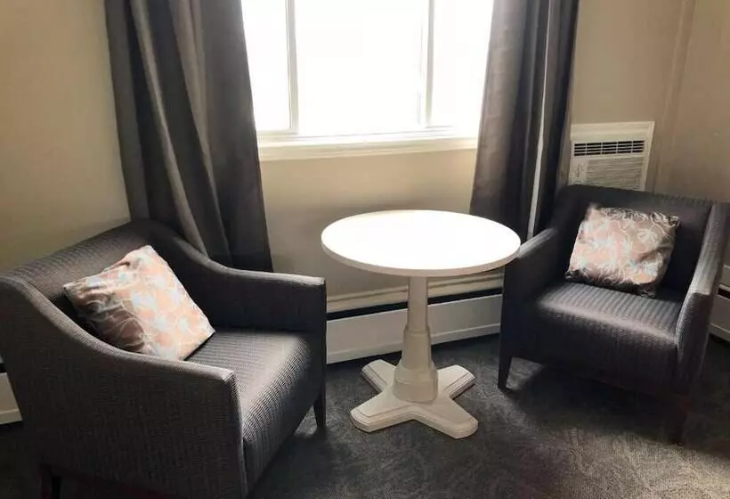 مُتل Seasons Inn Halifax