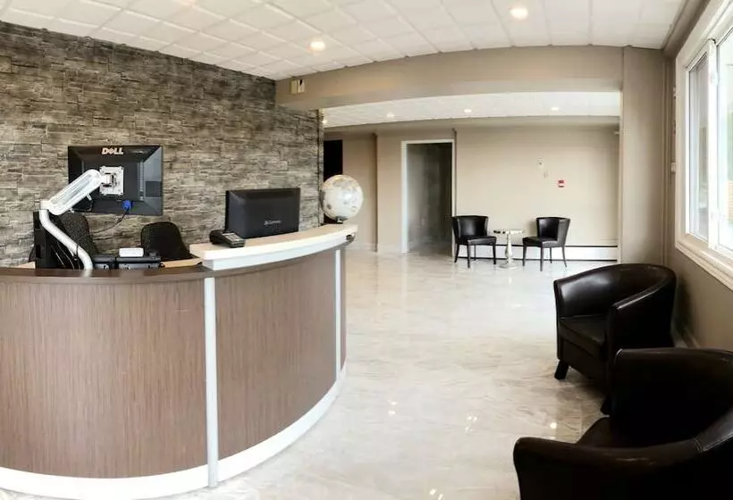مُتل Seasons Inn Halifax