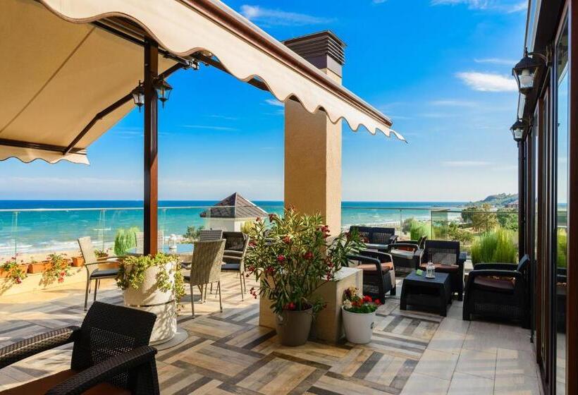 Sunny Castle Hotel   All Inclusive And Free Parking