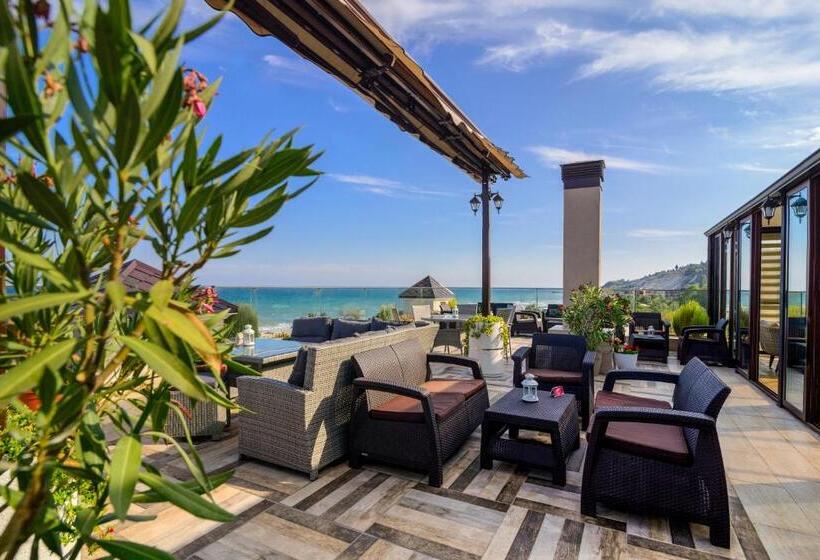 Sunny Castle Hotel   All Inclusive And Free Parking