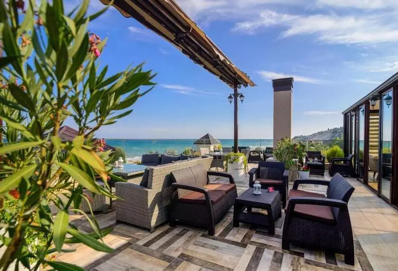 Sunny Castle Hotel   All Inclusive And Free Parking
