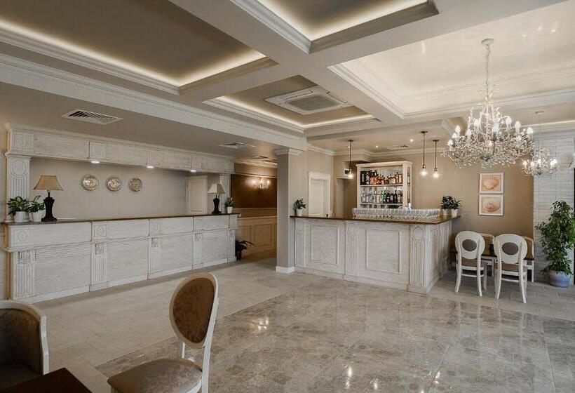 Sunny Castle Hotel   All Inclusive And Free Parking