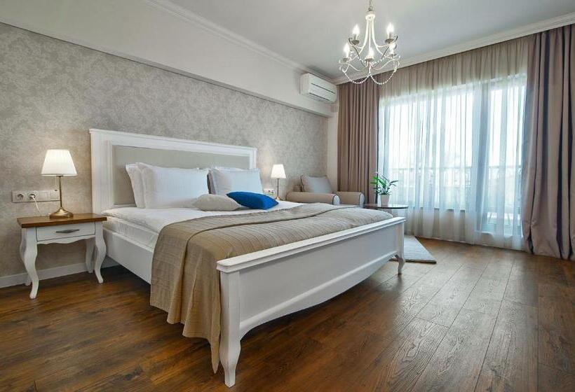 Sunny Castle Hotel   All Inclusive And Free Parking