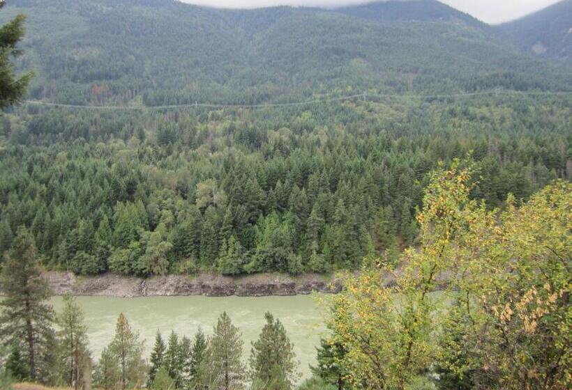 The Mighty Fraser Motel