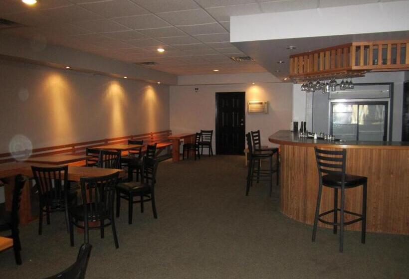 The Mighty Fraser Motel