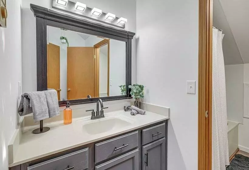 Alden Home W/ Fire Pit: Steps To Torch Lake!