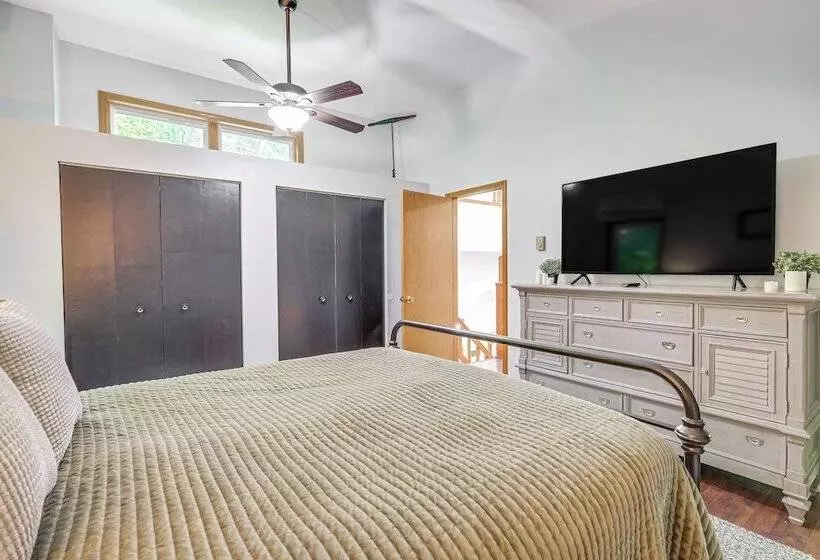 Alden Home W/ Fire Pit: Steps To Torch Lake!