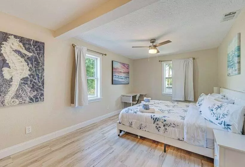 Chic Port Charlotte Home ~ 9 Mi To Englewood Beach