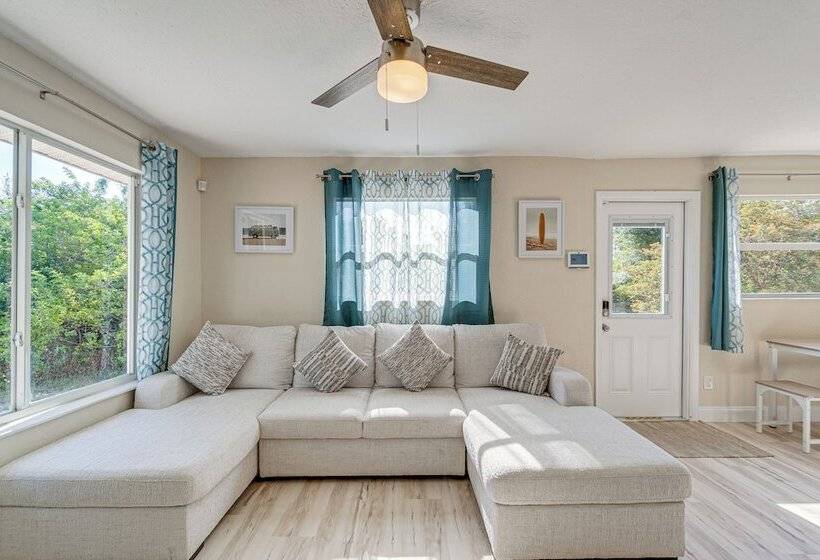 Chic Port Charlotte Home ~ 9 Mi To Englewood Beach