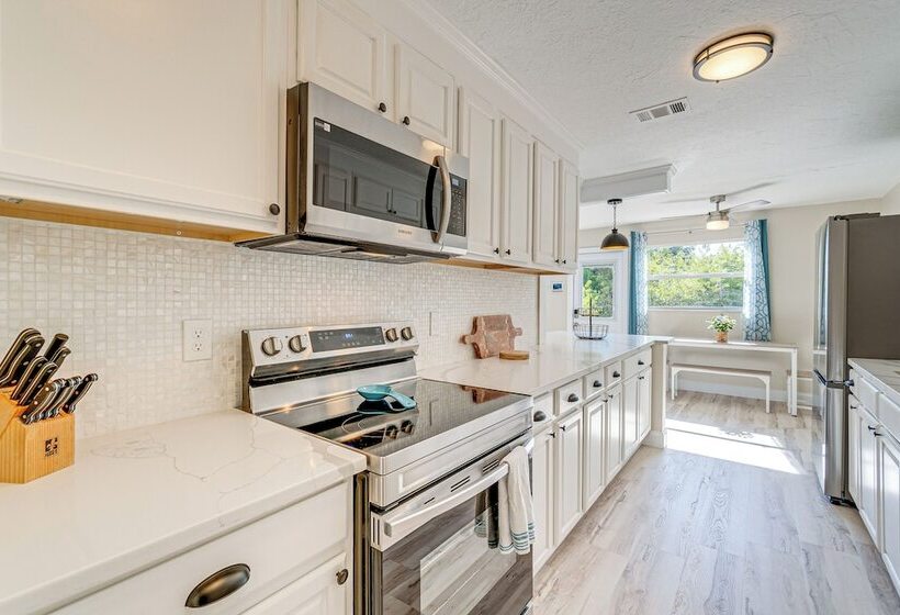 Chic Port Charlotte Home ~ 9 Mi To Englewood Beach