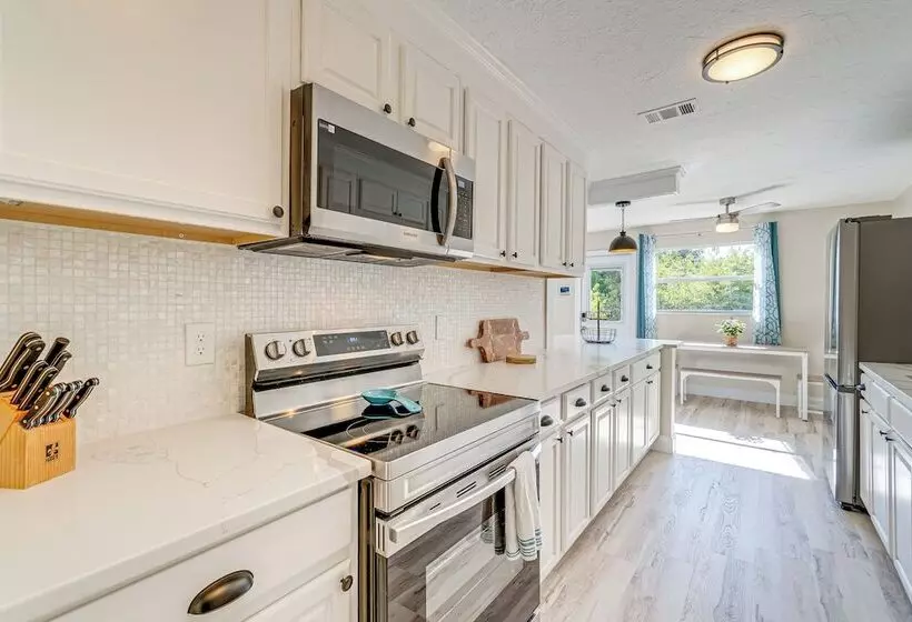 Chic Port Charlotte Home ~ 9 Mi To Englewood Beach