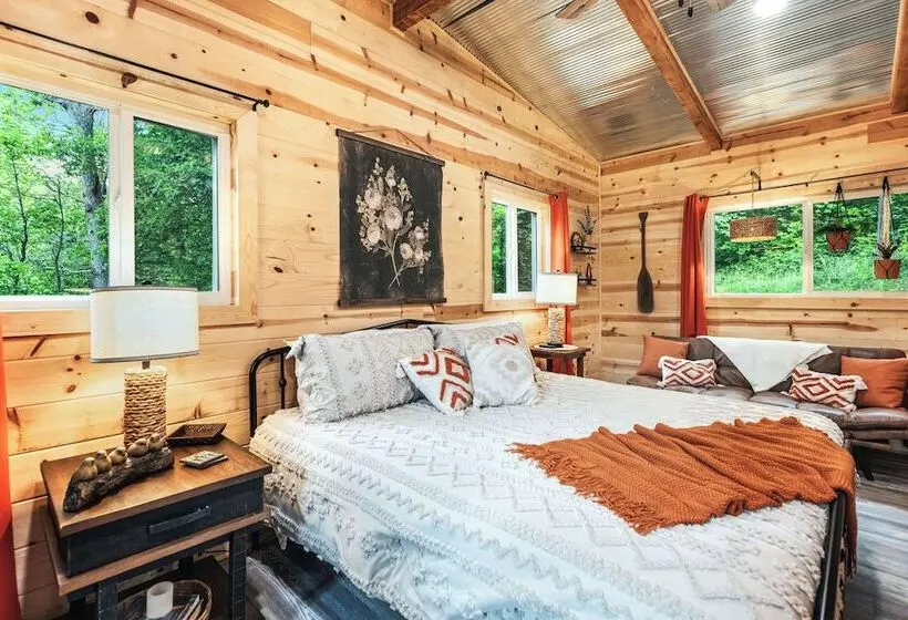 Cozy Cove Cabin