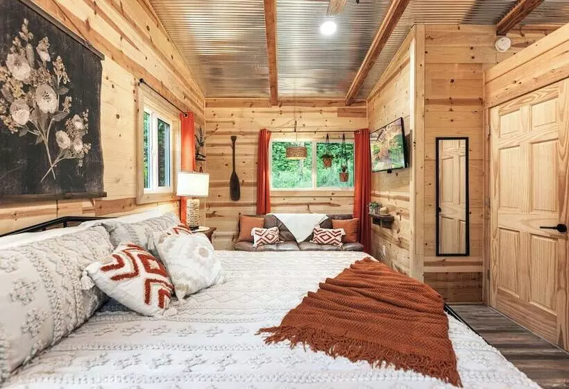 Cozy Cove Cabin