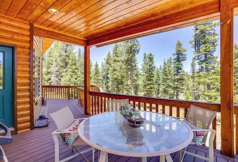 Duck Creek Village Cabin W/ Deck & Private Hot Tub