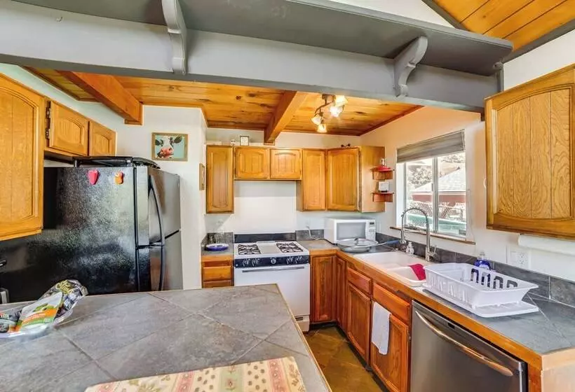 Frazier Park Cabin W/ Ping Pong Table, Near Trails