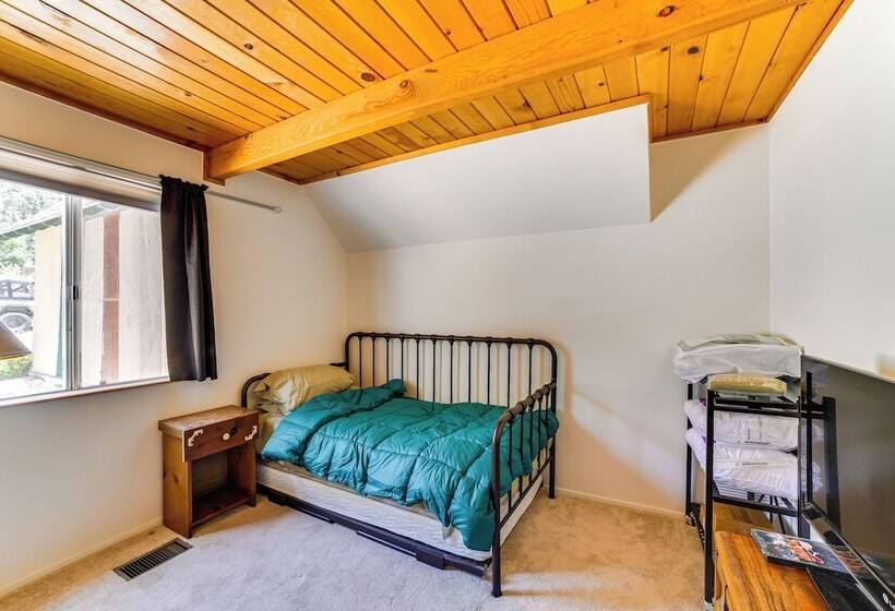 Frazier Park Cabin W/ Ping Pong Table, Near Trails