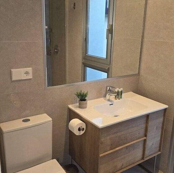 Hostal Rambla 24 By Holihome