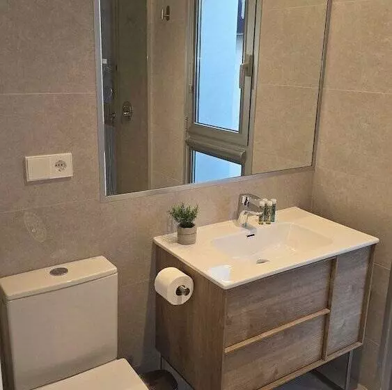 Hostal Rambla 24 By Holihome