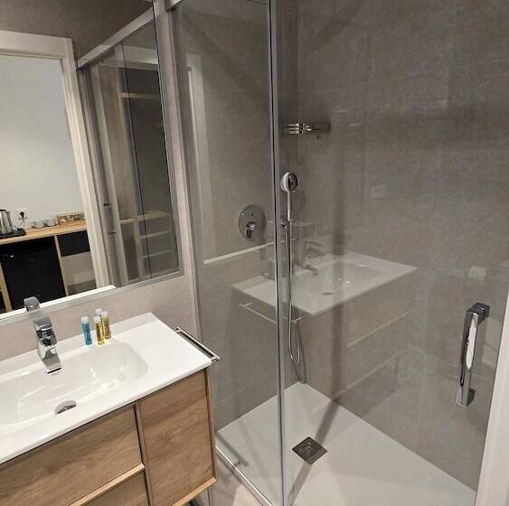 Hostal Rambla 24 By Holihome