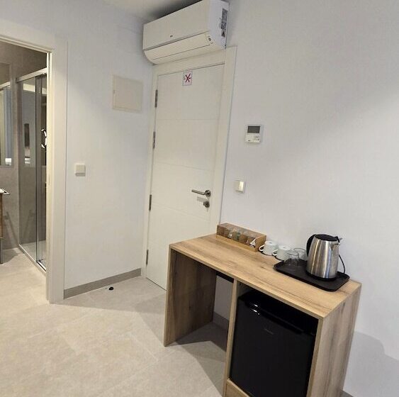 Hostal Rambla 24 By Holihome