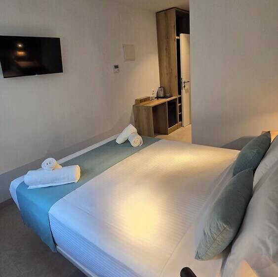 Hostal Rambla 24 By Holihome