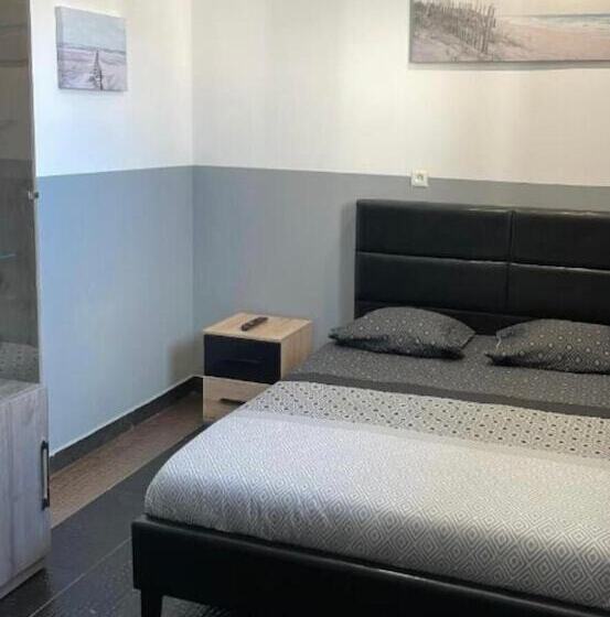 هتل Hôtel Le Capitol