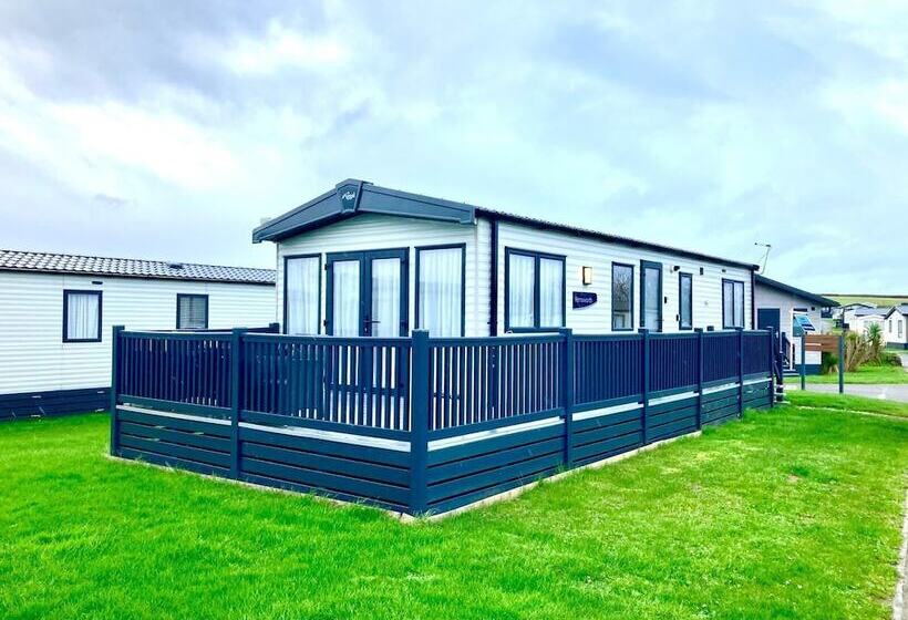 Hotel Luxurious Comfort At 102, Duckpool Lodge In Bude