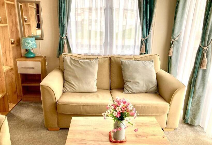 Hotel Luxurious Comfort At 102, Duckpool Lodge In Bude
